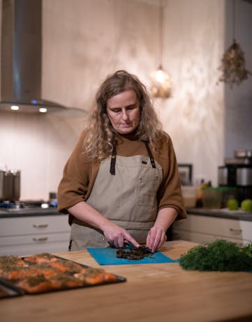 Inga Elsa Bergþórsdóttir cooking up a meal at Brimslóð