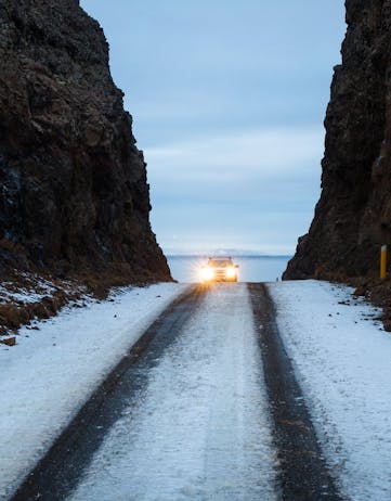 The road through Klofningur