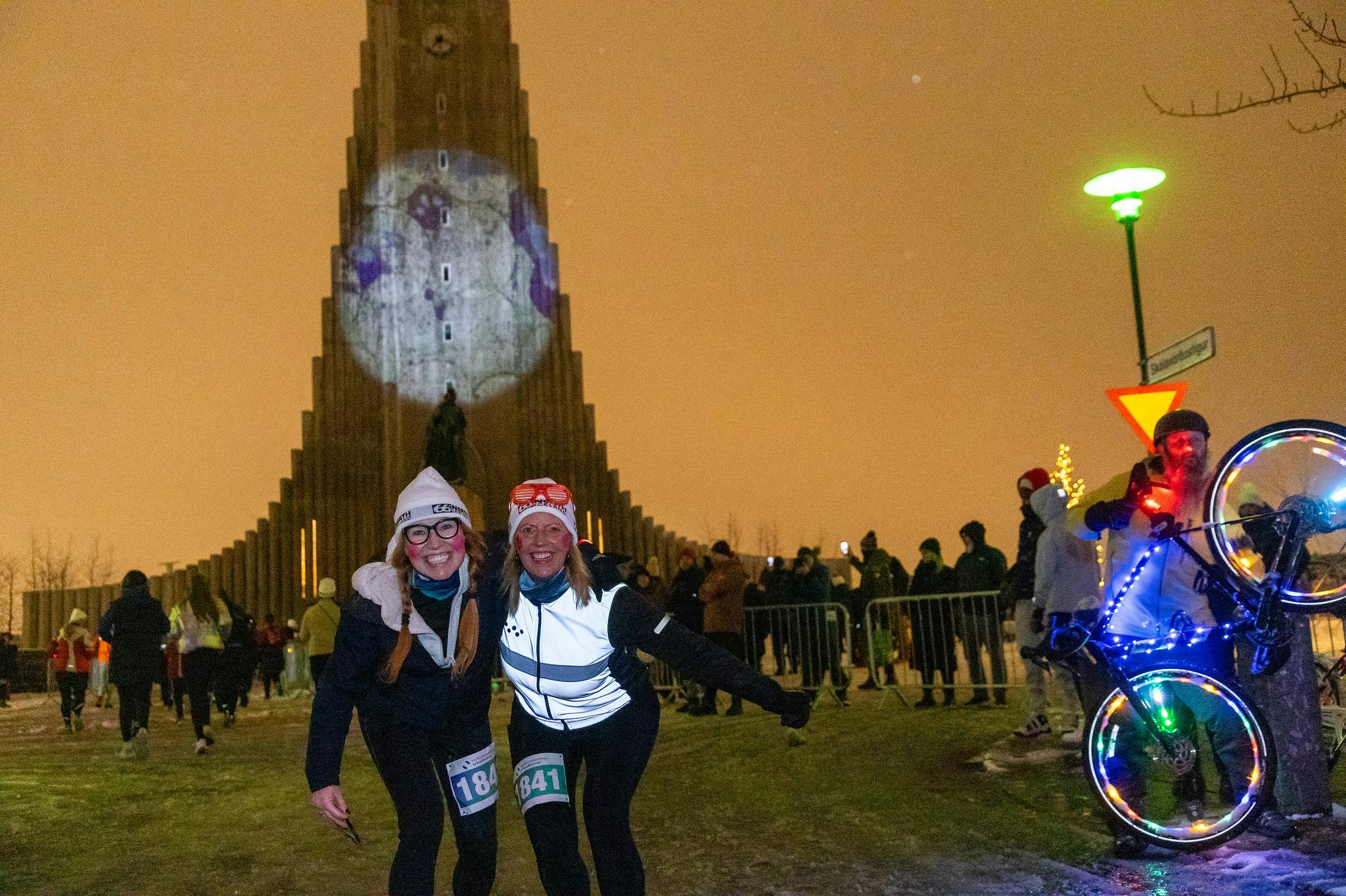 Runners in front of Hallgrímskirkja during the 2024 Northern Lights Run. Photo: Eva Björk Ægisdóttir