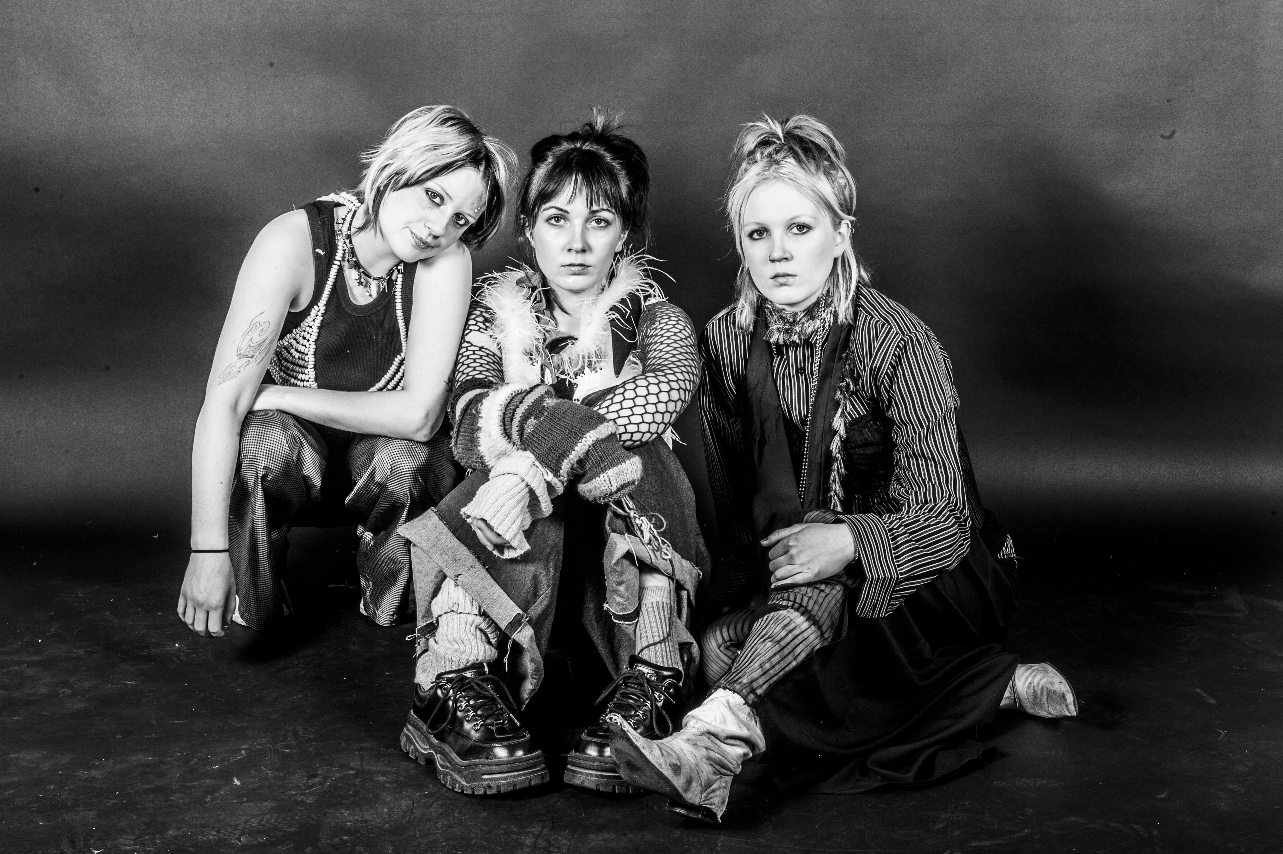 GRÓA is a trio comprised of sisters Hrabba and Karó and their childhood friend Fríða.