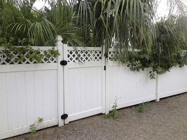 Biff-Baker-Fence-Co.-VInyl Fence