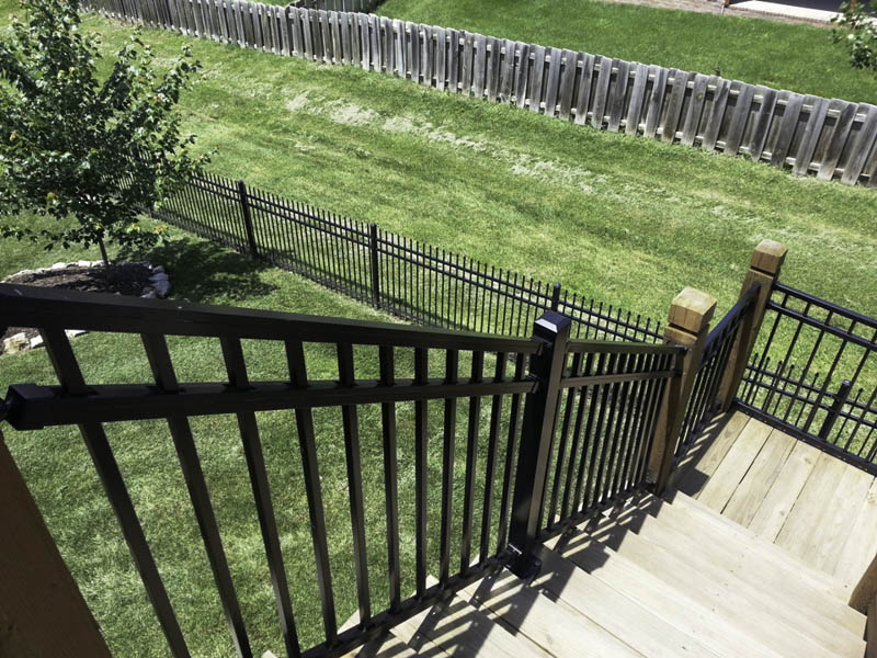 Robinson-Fence-Co.-Inc.-steel-fence
