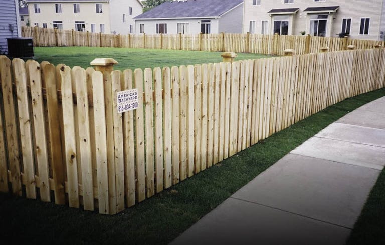America’s-Backyard-Wooden-Fence
