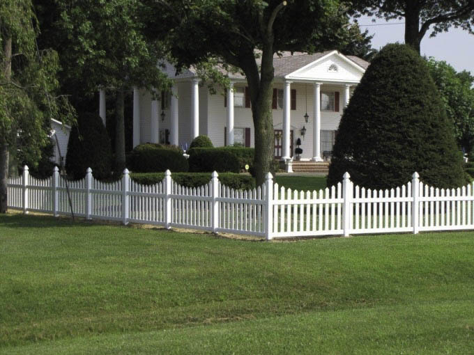 Dutch-Way-LLC-vinyl-fence