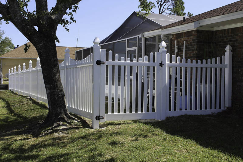 Mr.-Fence-Florida-wooden-fence