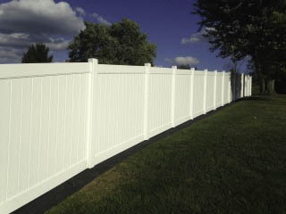 Penn-Fencing-Vinyl Fence