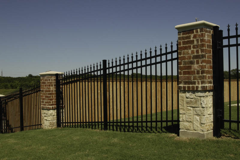 Fence-Supply-Inc.-steel-fence