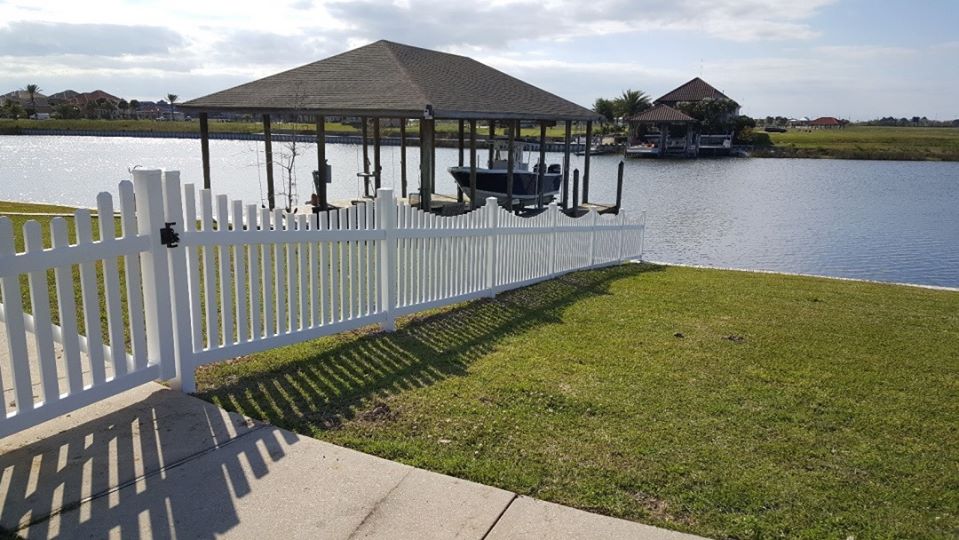 Arrow  Fence  &  Supply  wooden  fence