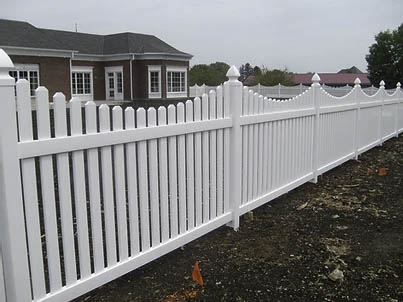Ideal-Fence-Inc.-wooden-fence