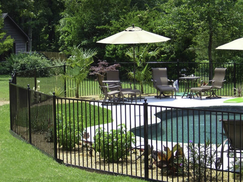 McDermott-Fence-&-Construction -Inc.-Iron Fence