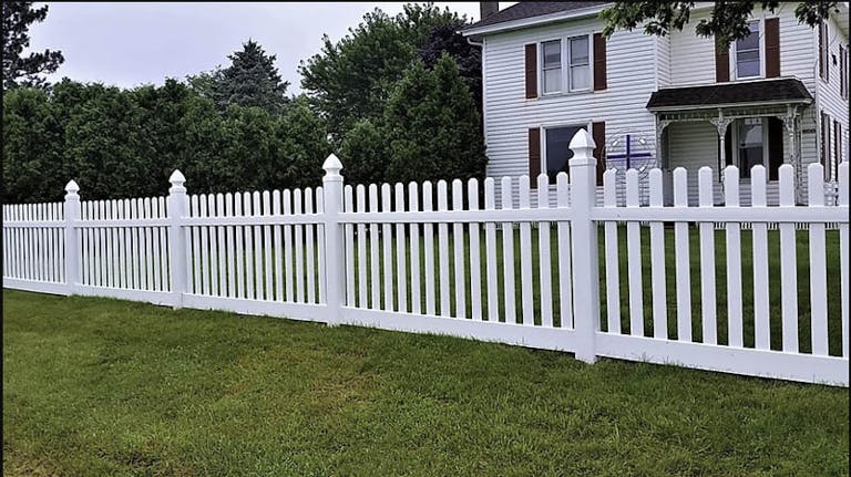 Behl Fence & Decking LLC Wooden Fence