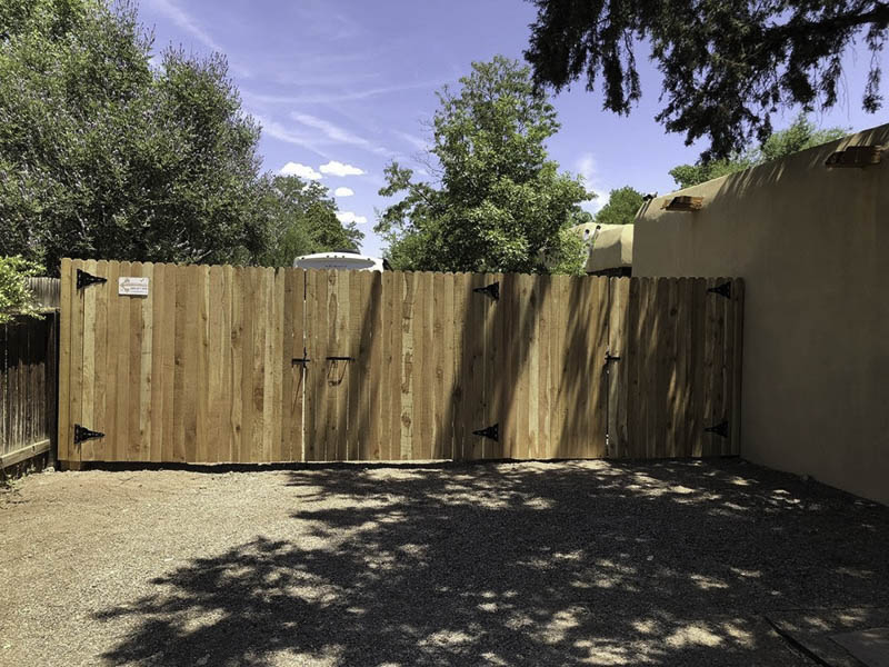 Enchantment-Fences,-LLC.-composite-fence