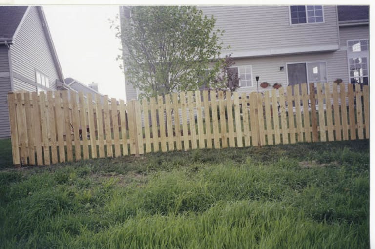 Fence-Connection-wooden-fence