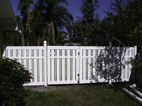 Daniel’s Fence Corp Wooden Fence
