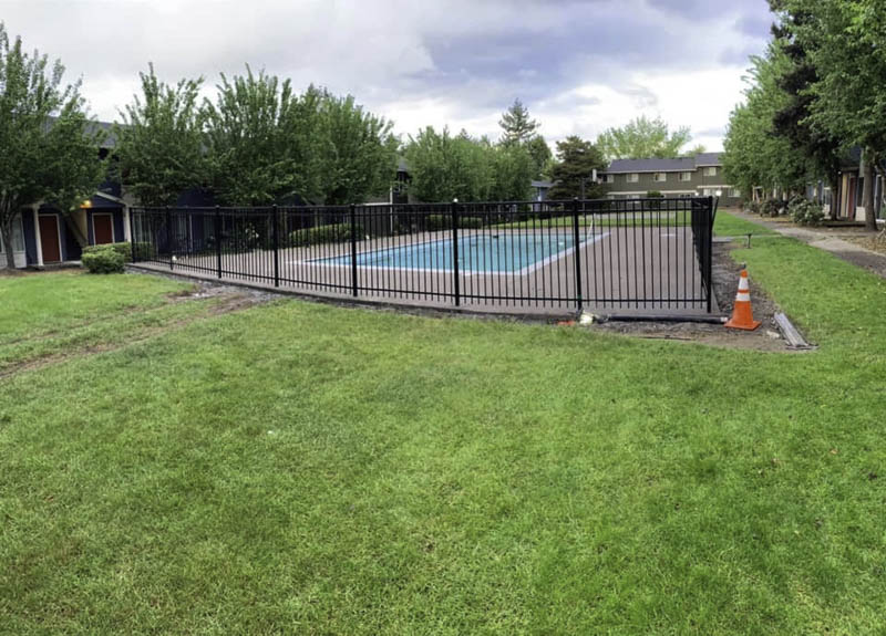 Emerald-Fence-&-Deck-and-Construction-Iron Fence