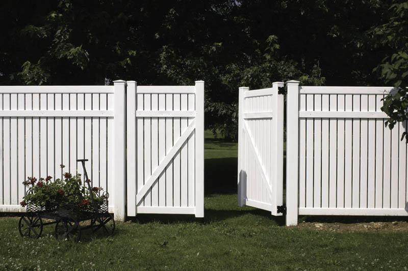 Byers-Fence-LLC-vinyl-fence