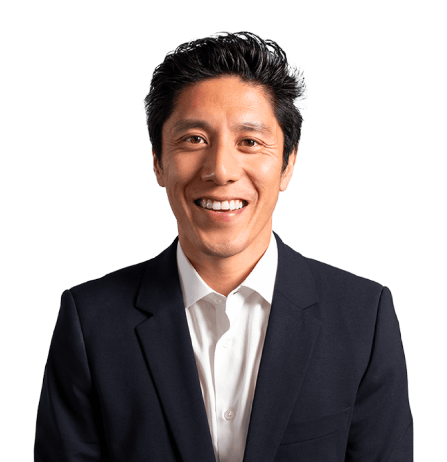 Stephen Chu Headshot