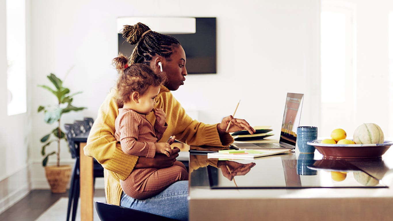 an employee learning from home