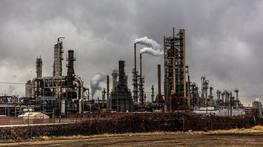 A highly polluting oil/gas refinery emitting tonnes of toxic gases and greenhouse gases, causing the illness and the climate emergency.