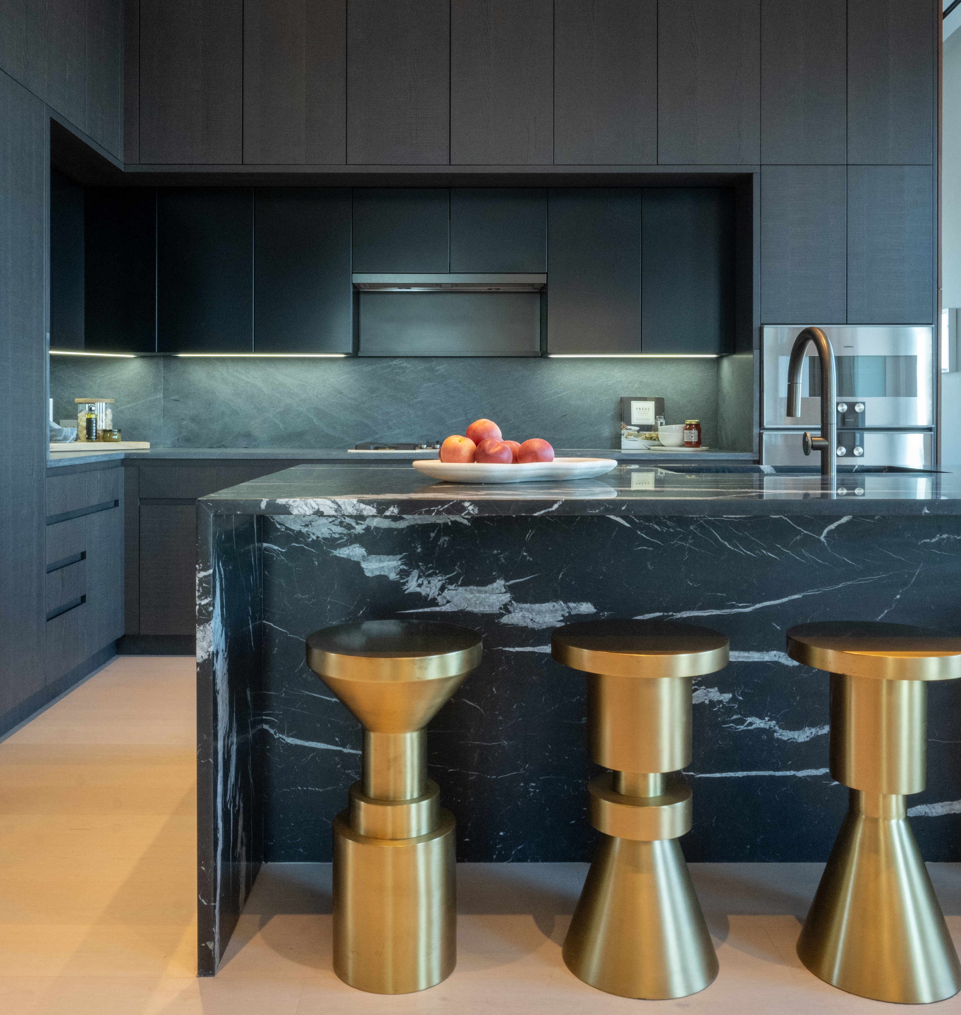 IMG-Interior-Marketing-Group-111-West-57th-Street,-58FL-Dining-cropped