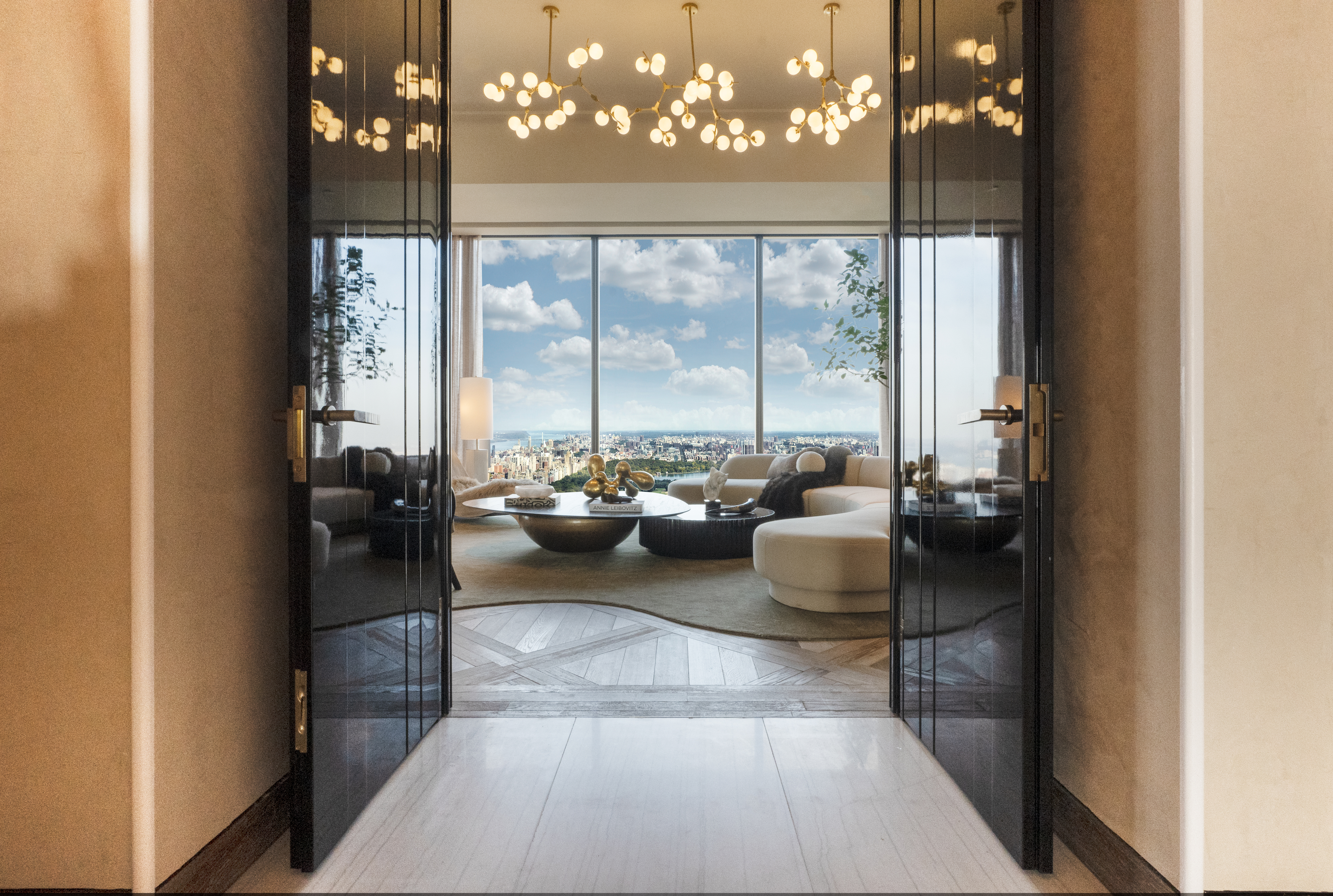 IMG-Interior-Marketing-Group-111-West-57th-Street,-58FL-Hallway-cropped