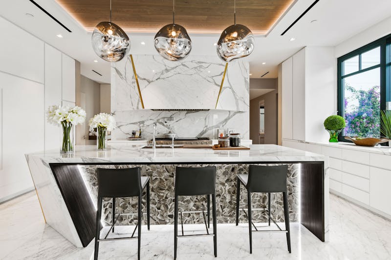 IMG-Interior-Marketing-Group-New-York-Luxury-Staging-Case-Study-520-Island-Drive-Kitchen