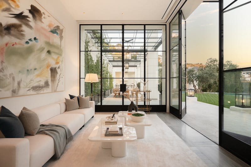 IMG-Interior-Marketing-Group-New-York-Luxury-Staging-Case-Study-1898-Rising-Glen-Rd-Sitting-Room