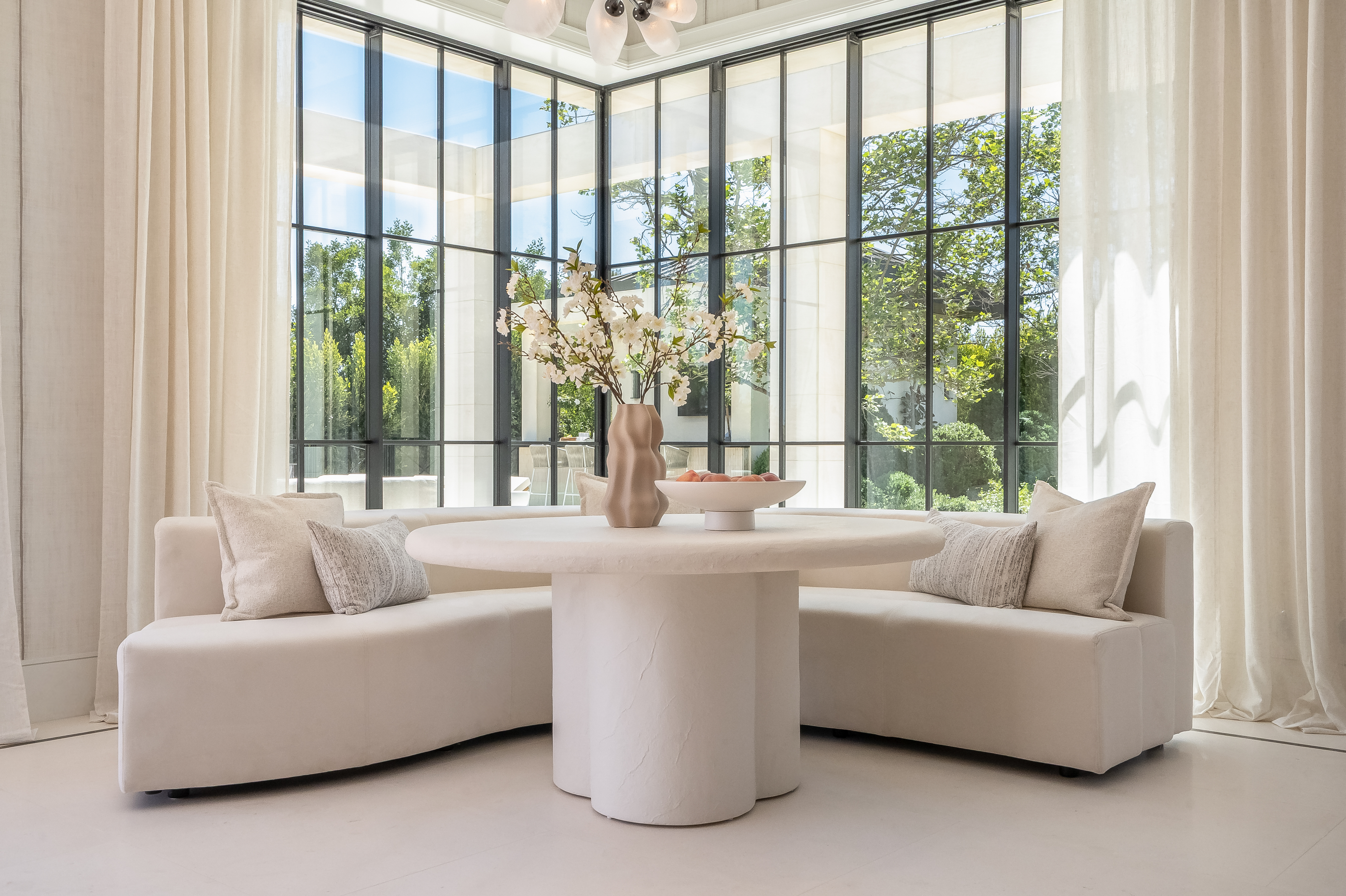 IMG-Interior-Marketing-Group-721-N-Bonhill-Rd_8214-Dining-Room