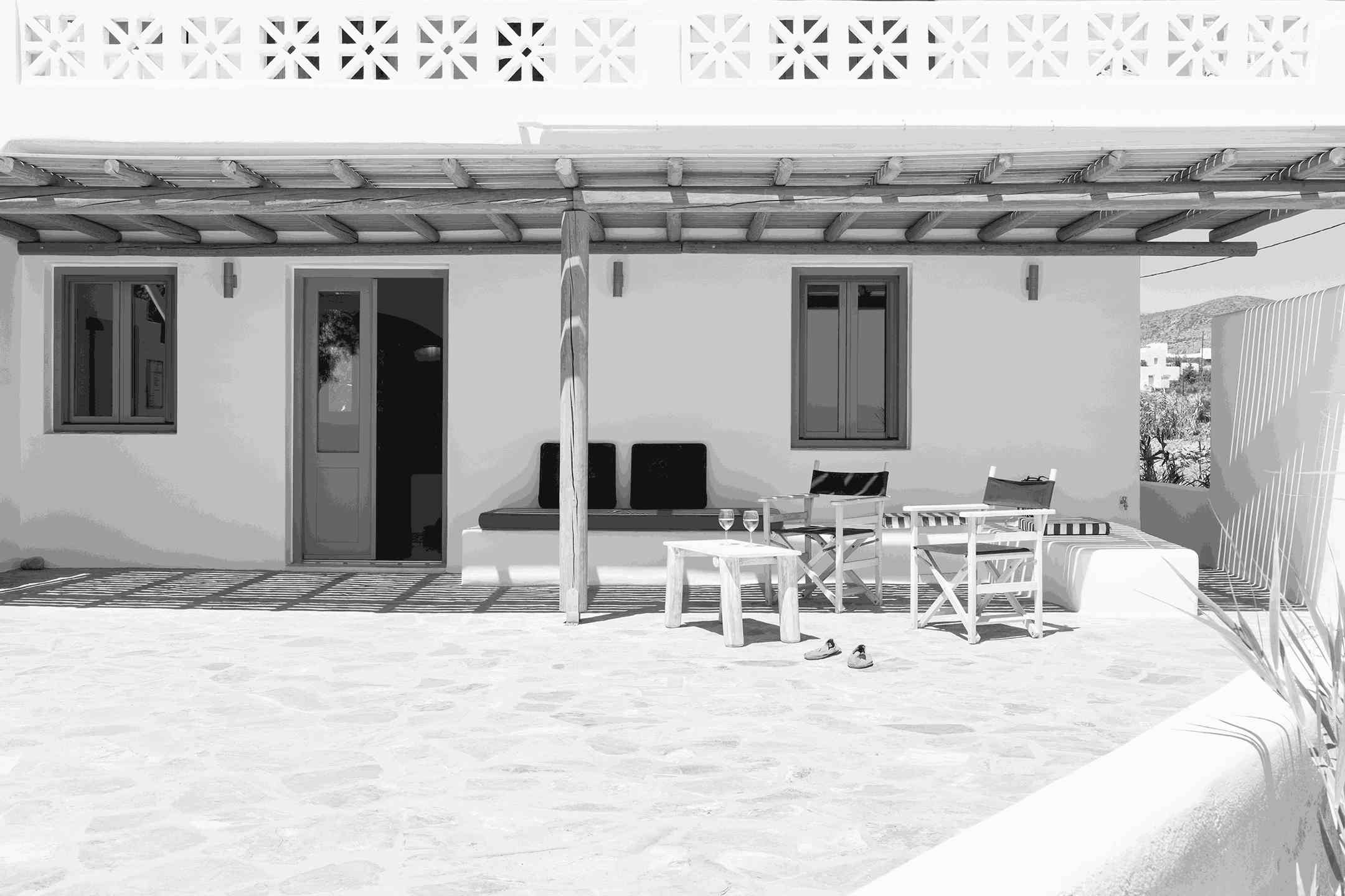 On the Beach, Summer House in Paros Renovated & Redesigned by Kavallis Giorgos, Kalligrammon No15