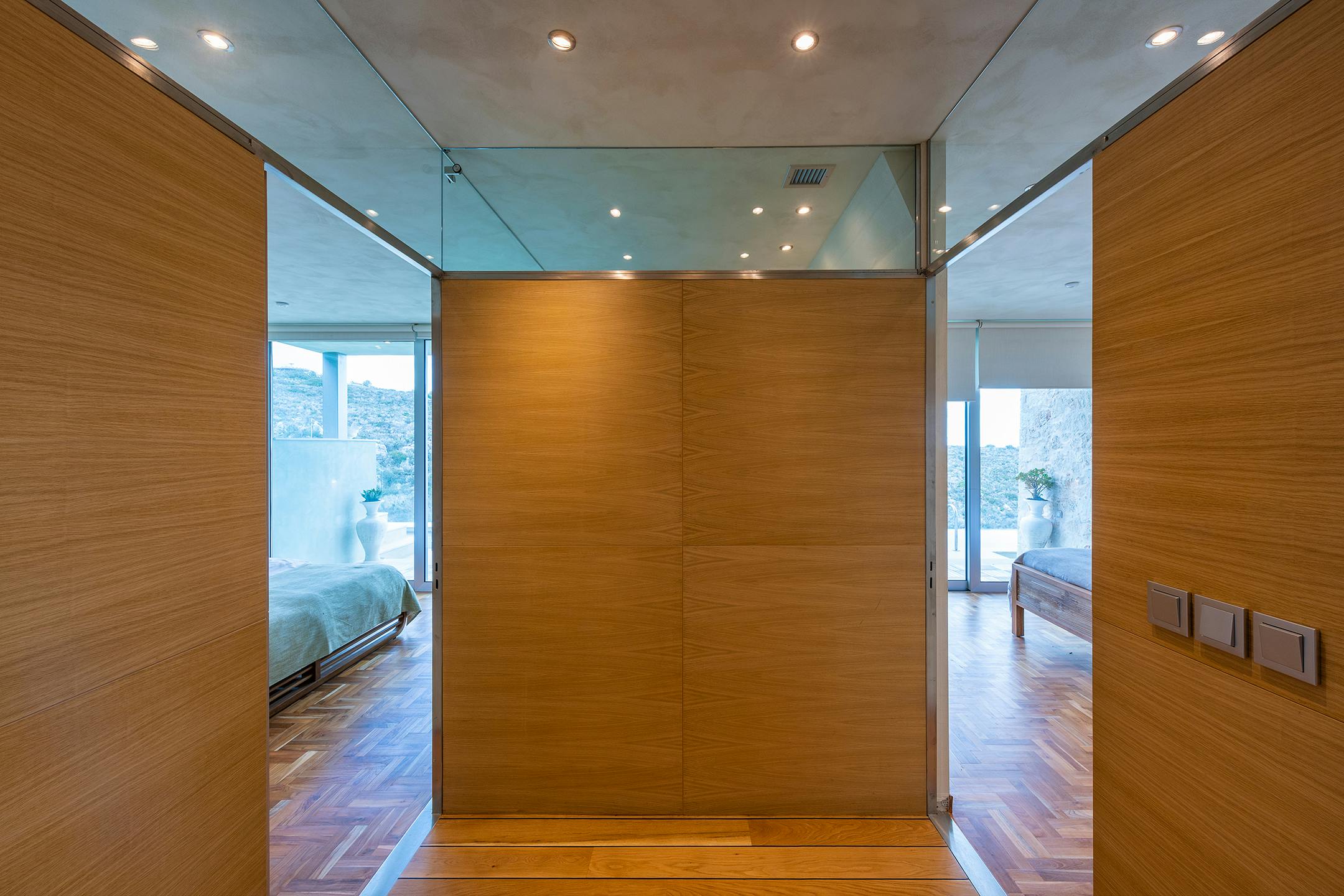 Family House at Akrotiri of Chania, Crete by A&G Varoudakis Architects No6