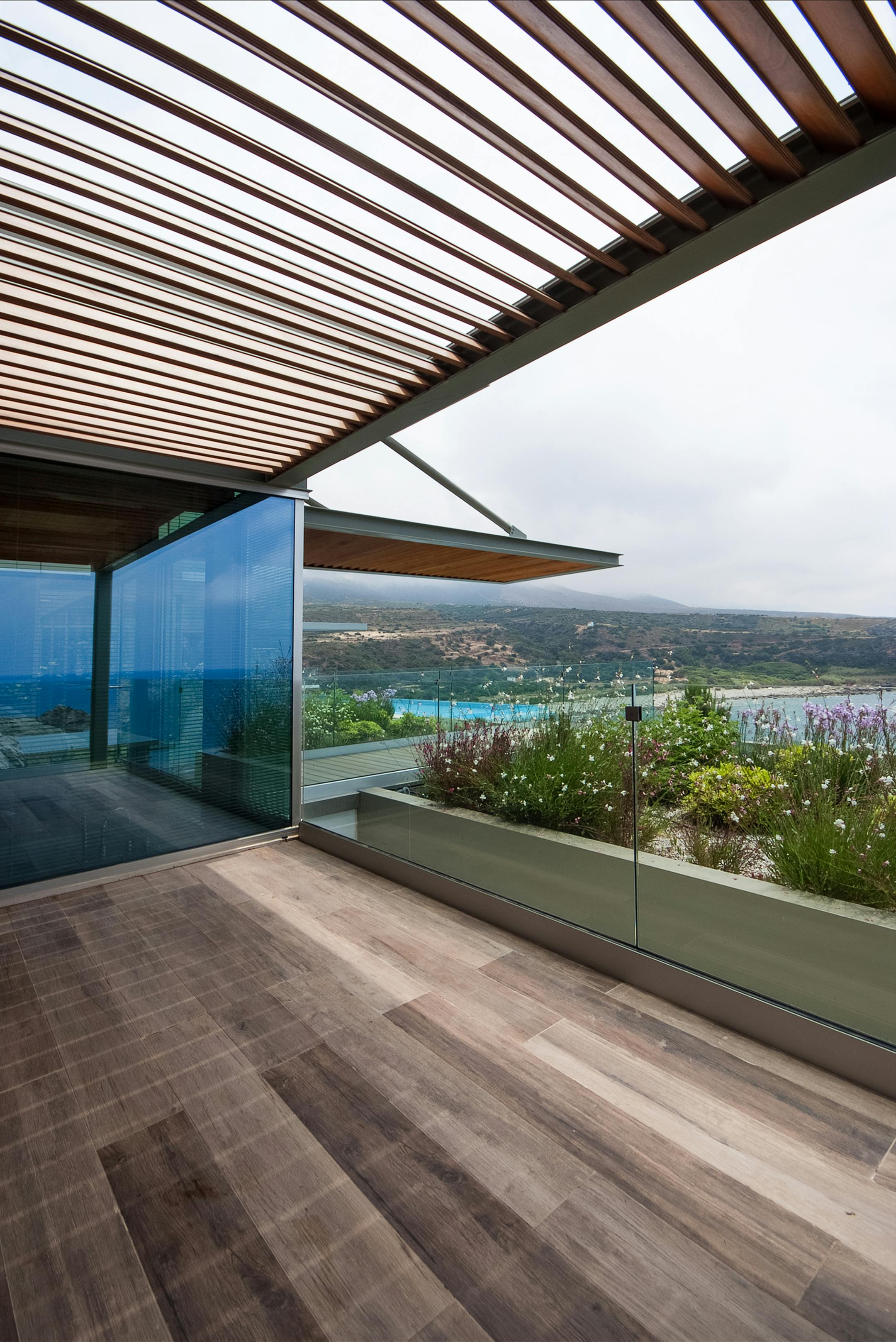 Vacation House on the West Coast of Crete by A&G Varoudakis Architects No7