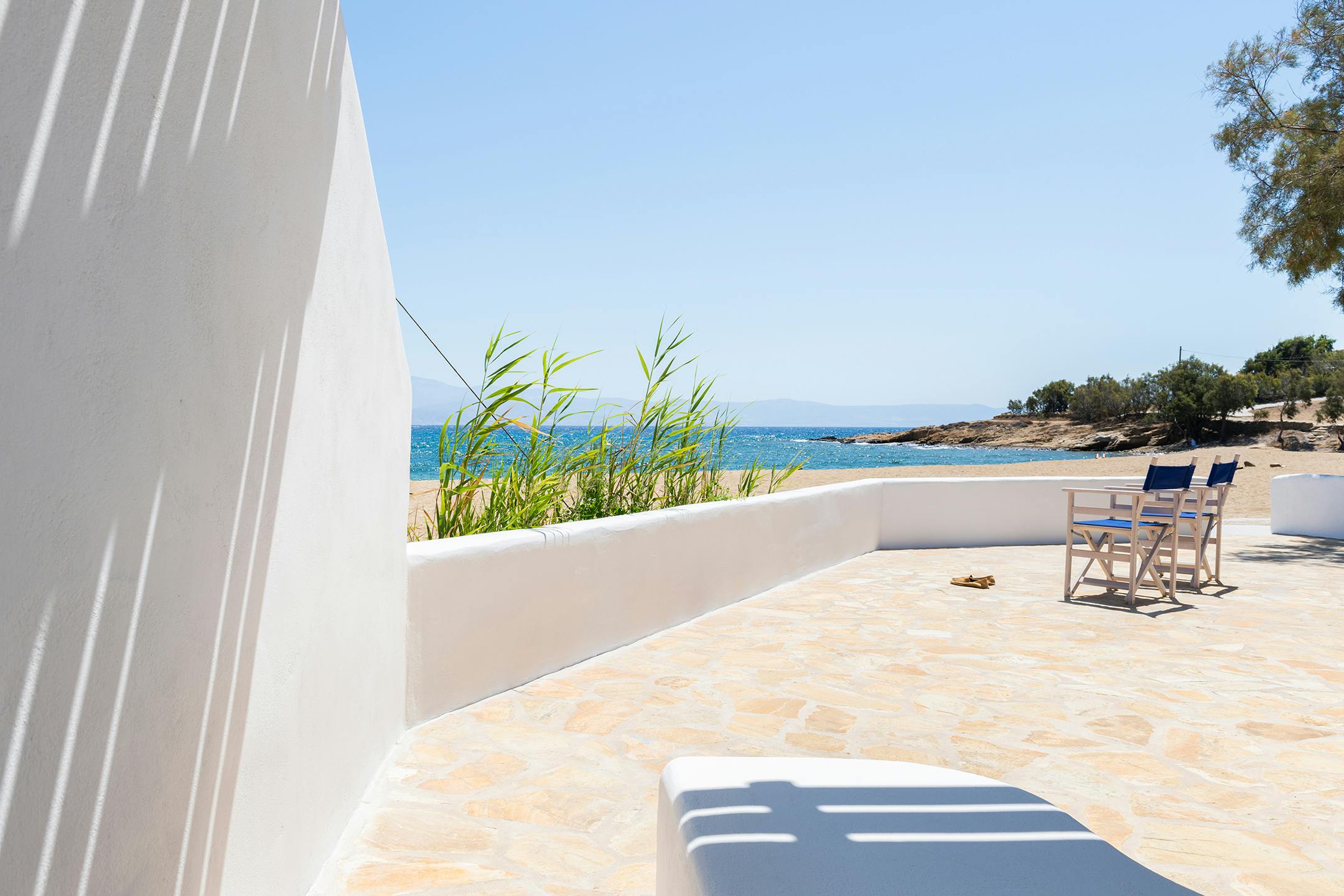 On the Beach, Summer House in Paros Renovated & Redesigned by Kavallis Giorgos, Kalligrammon No17