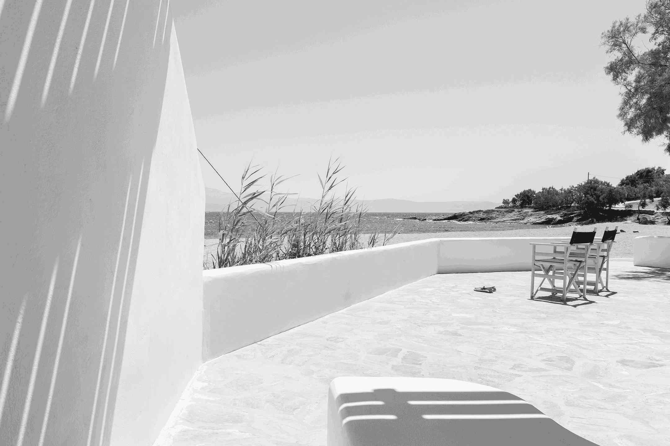 On the Beach, Summer House in Paros Renovated & Redesigned by Kavallis Giorgos, Kalligrammon No17