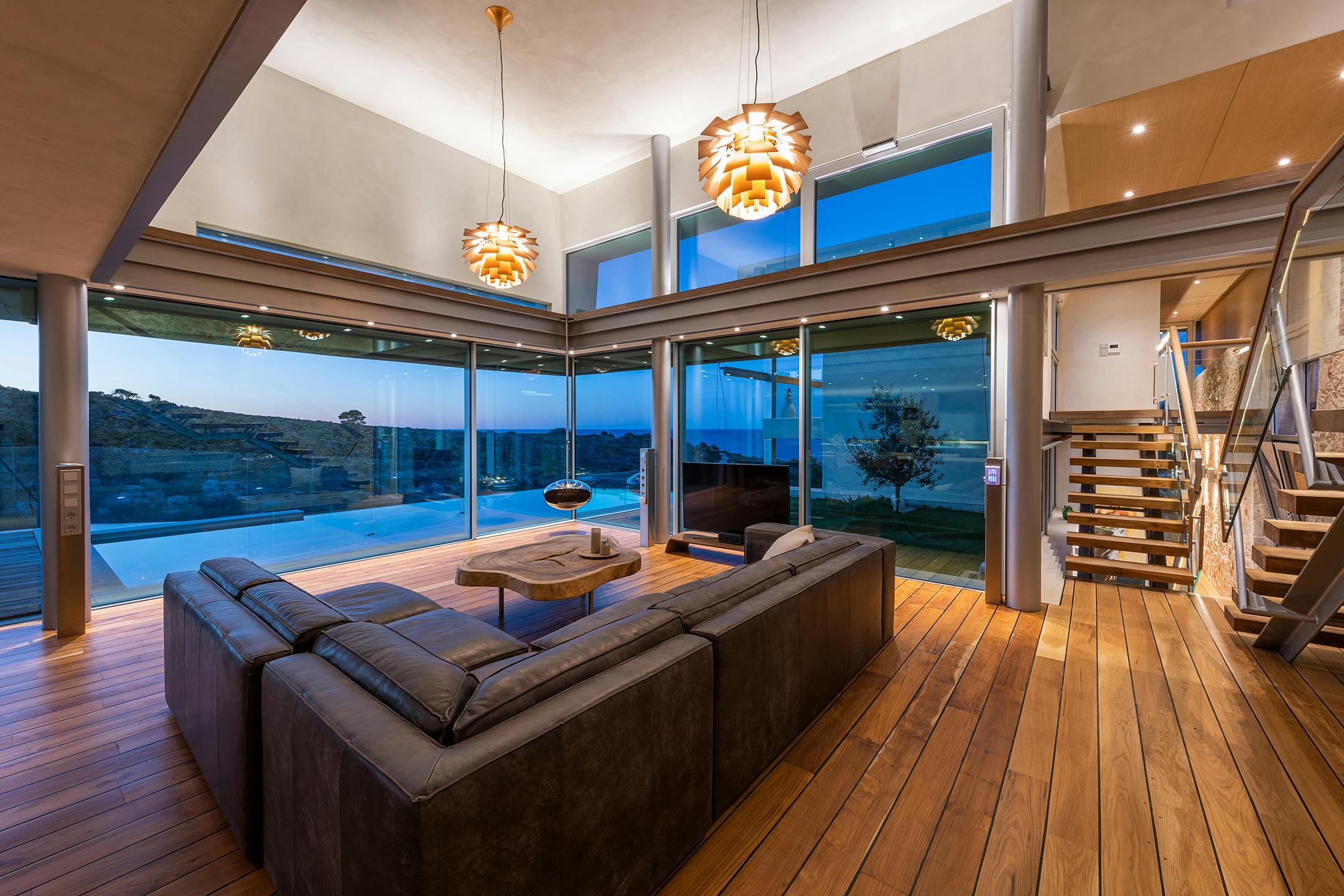 Family House at Akrotiri of Chania, Crete by A&G Varoudakis Architects No11