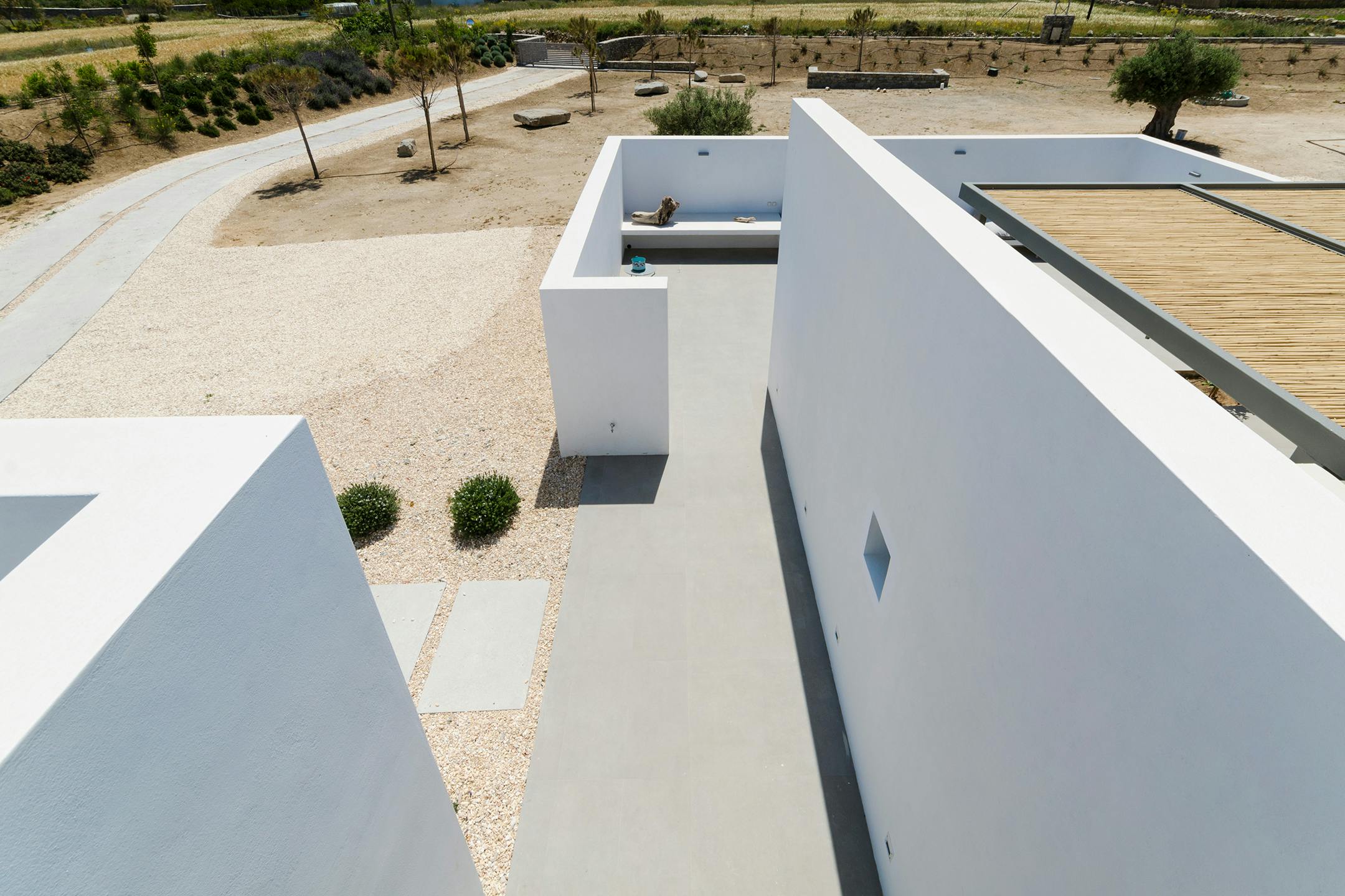 Hide & Seek - Private Residence by React Architects No10