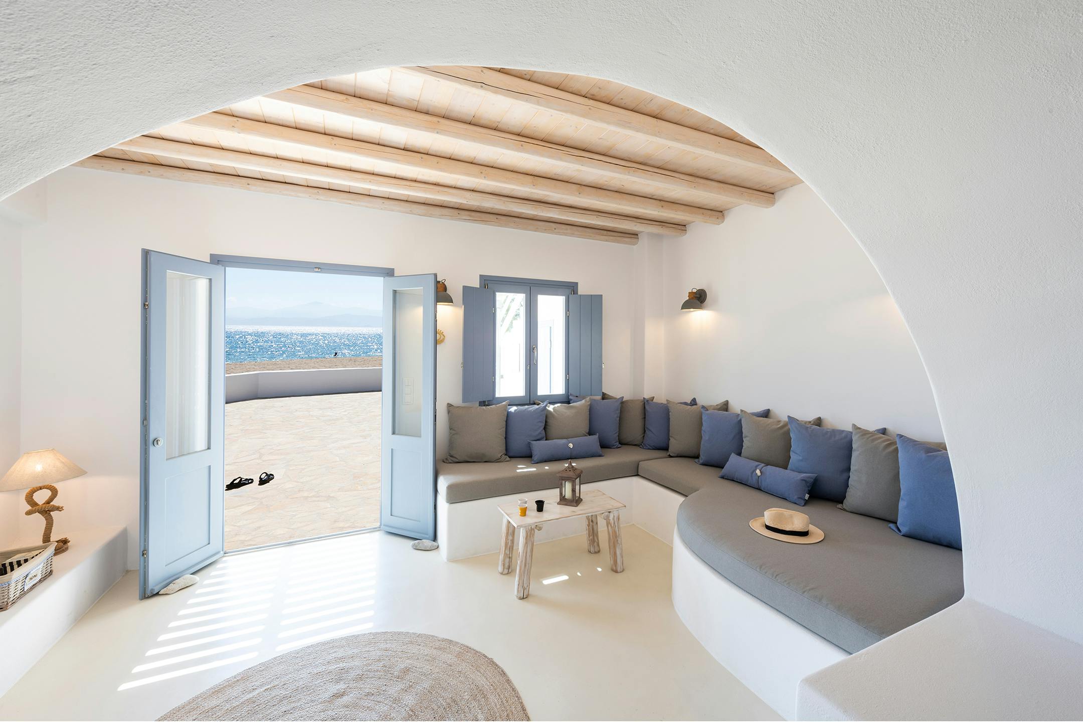 On the Beach, Summer House in Paros Renovated & Redesigned by Kavallis Giorgos, Kalligrammon No2