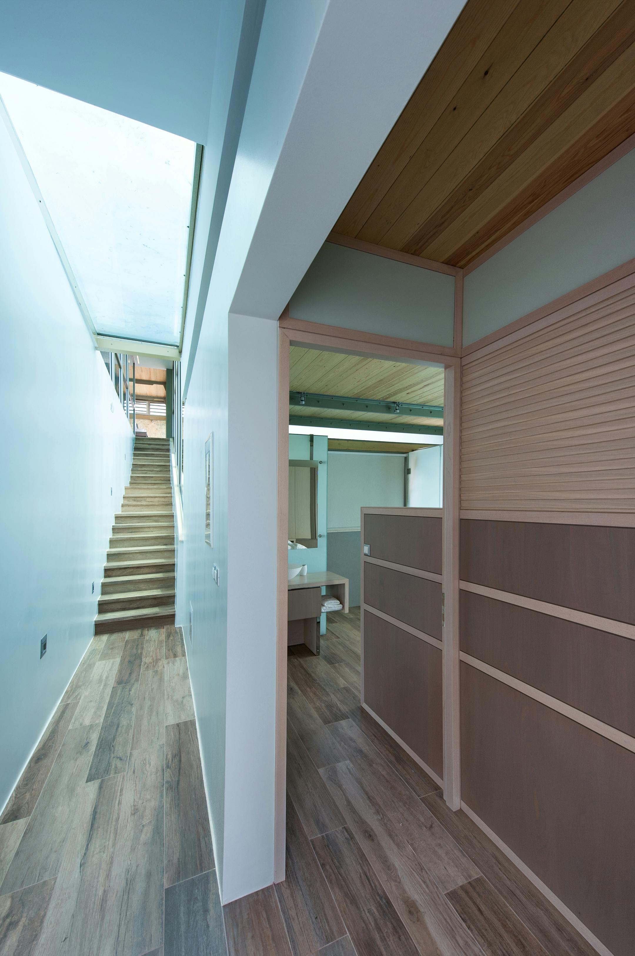 Vacation House on the West Coast of Crete by A&G Varoudakis Architects No13