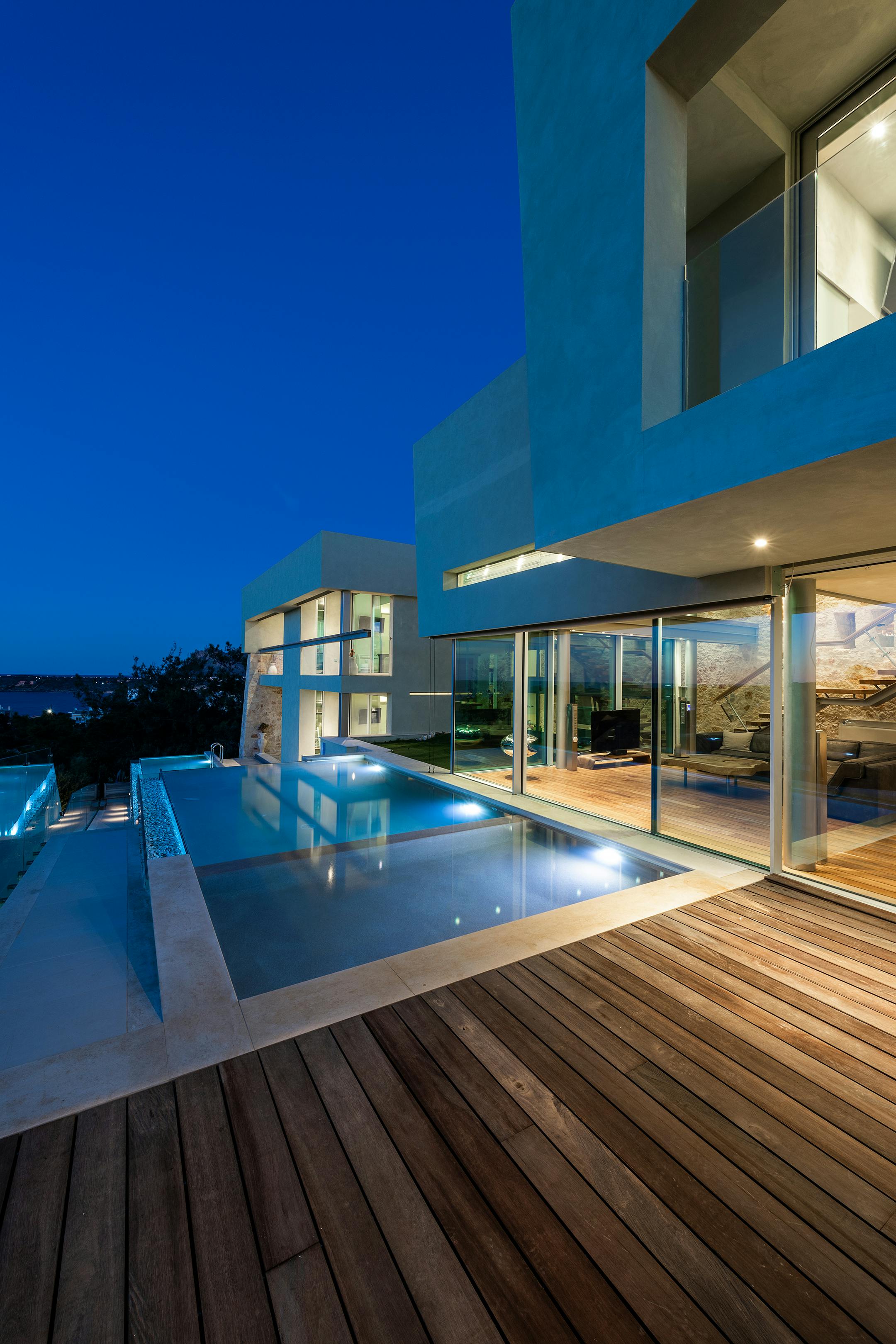 Family House at Akrotiri of Chania, Crete by A&G Varoudakis Architects No16