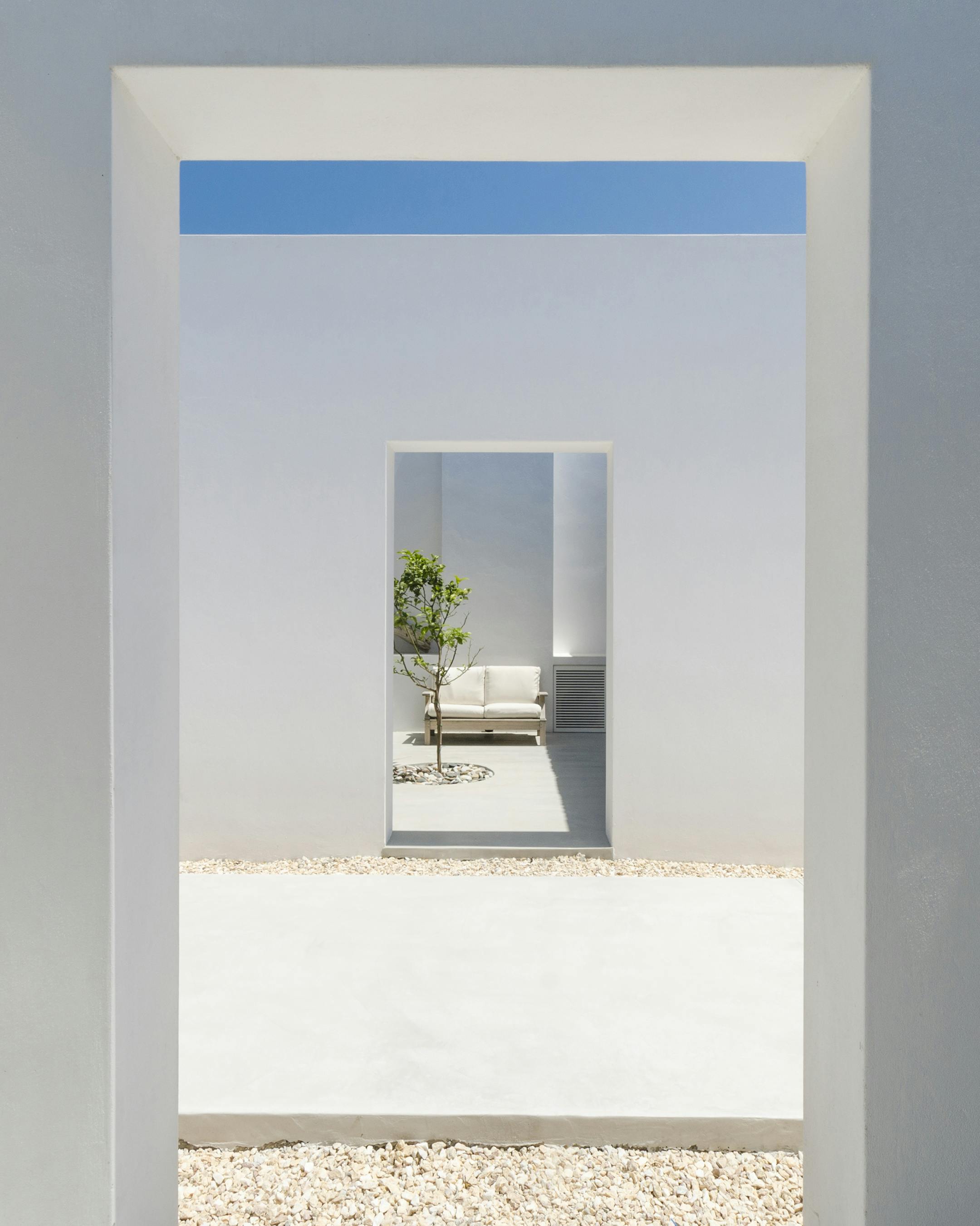 Hide & Seek - Private Residence by React Architects No6