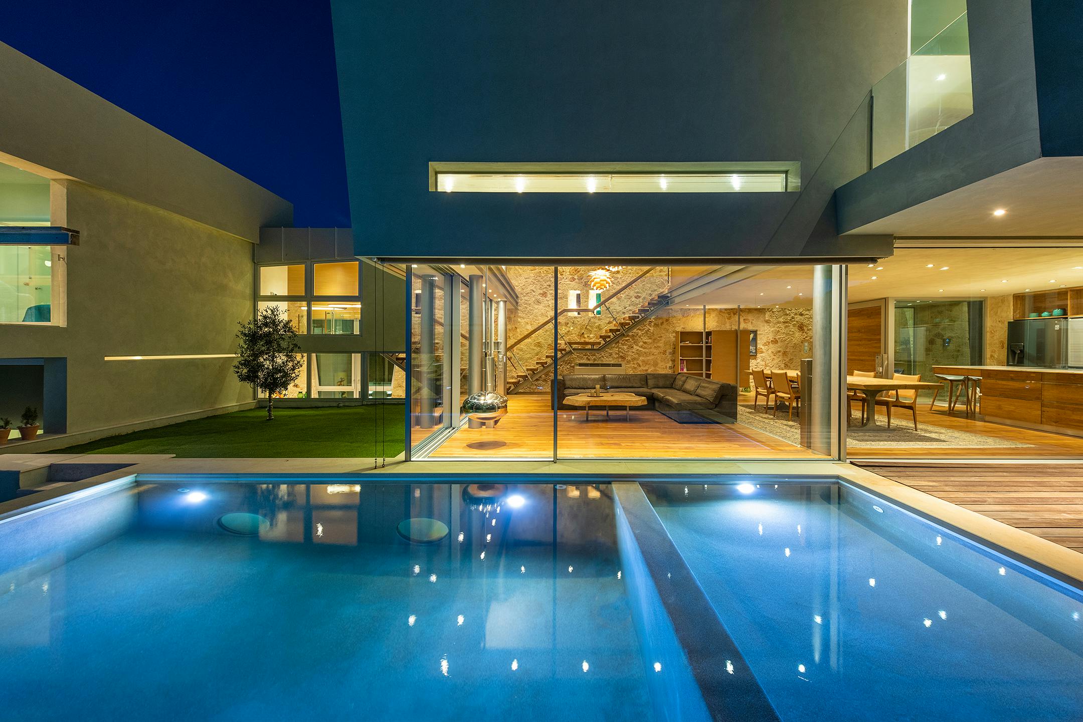 Family House at Akrotiri of Chania, Crete by A&G Varoudakis Architects No15