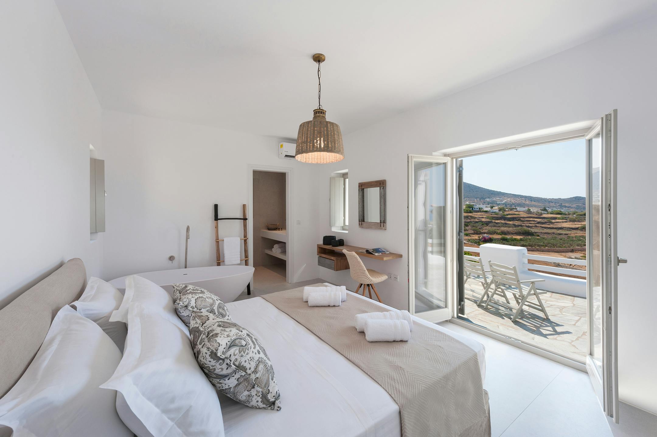 Niriides Luxury Villas in Angeria, Paros No5