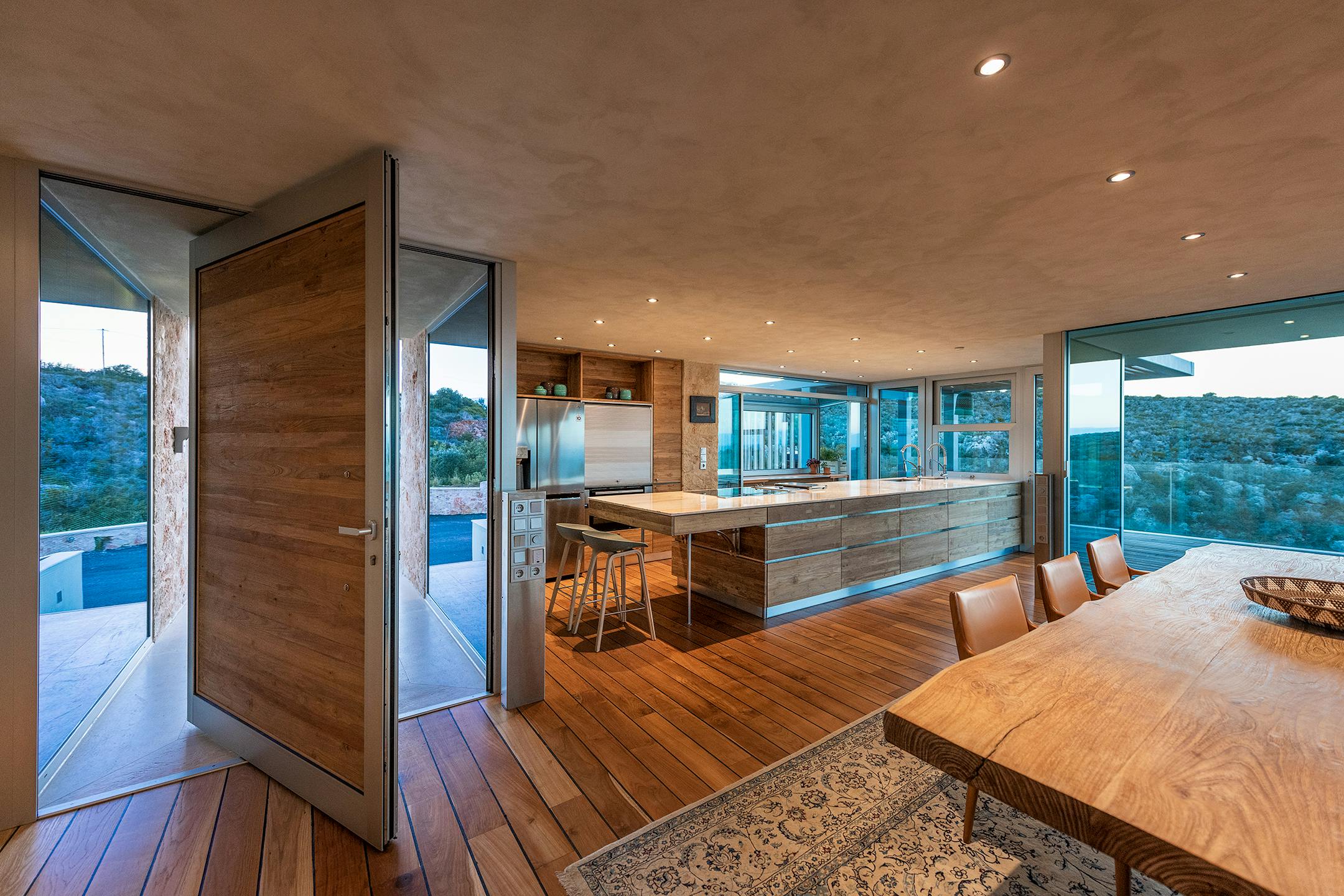 Family House at Akrotiri of Chania, Crete by A&G Varoudakis Architects No4