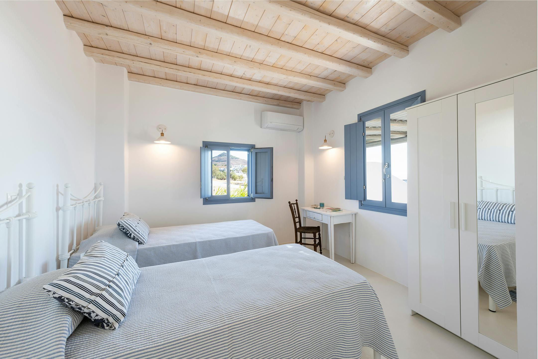 On the Beach, Summer House in Paros Renovated & Redesigned by Kavallis Giorgos, Kalligrammon No12
