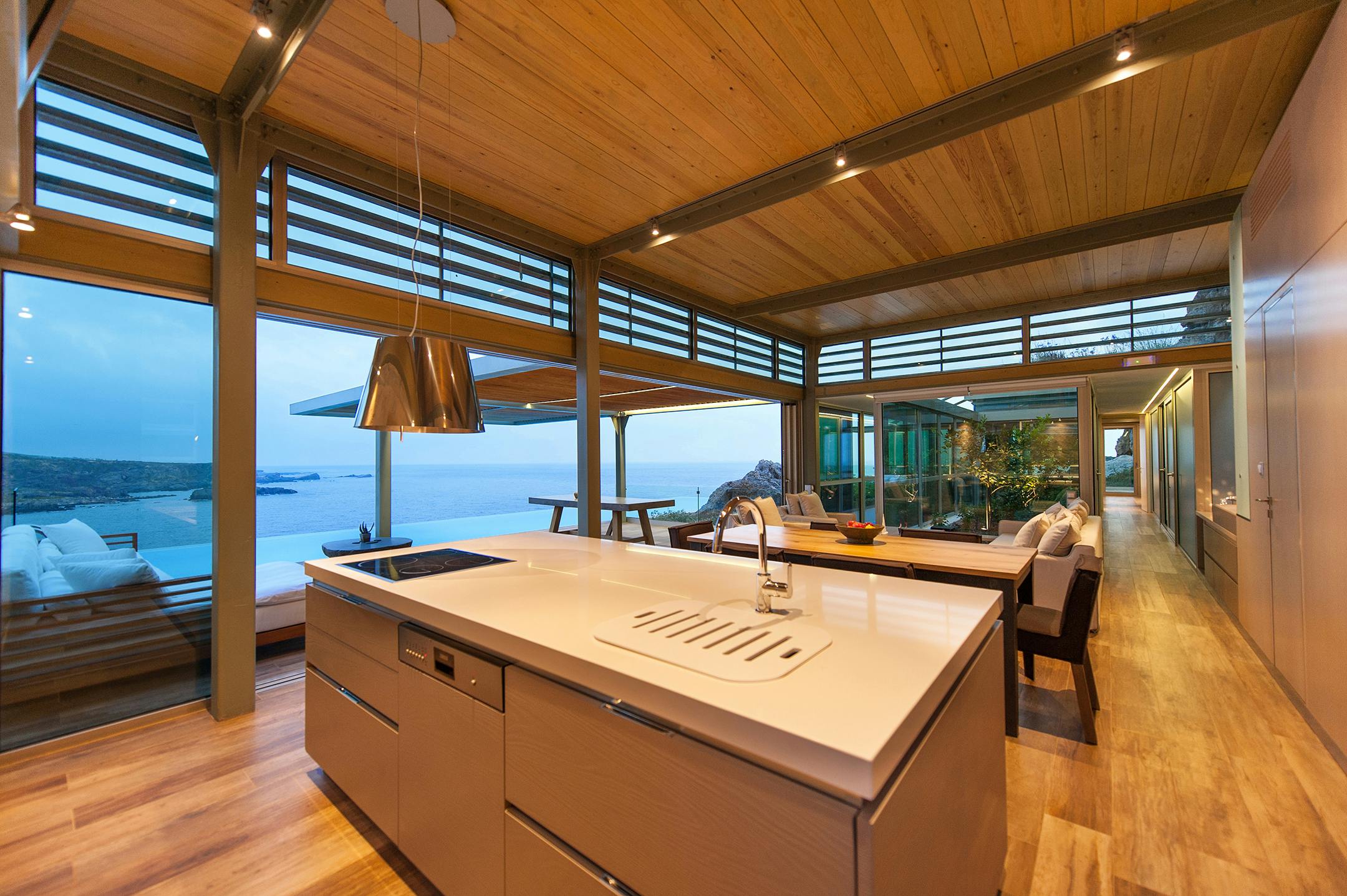 Vacation House on the West Coast of Crete by A&G Varoudakis Architects No15