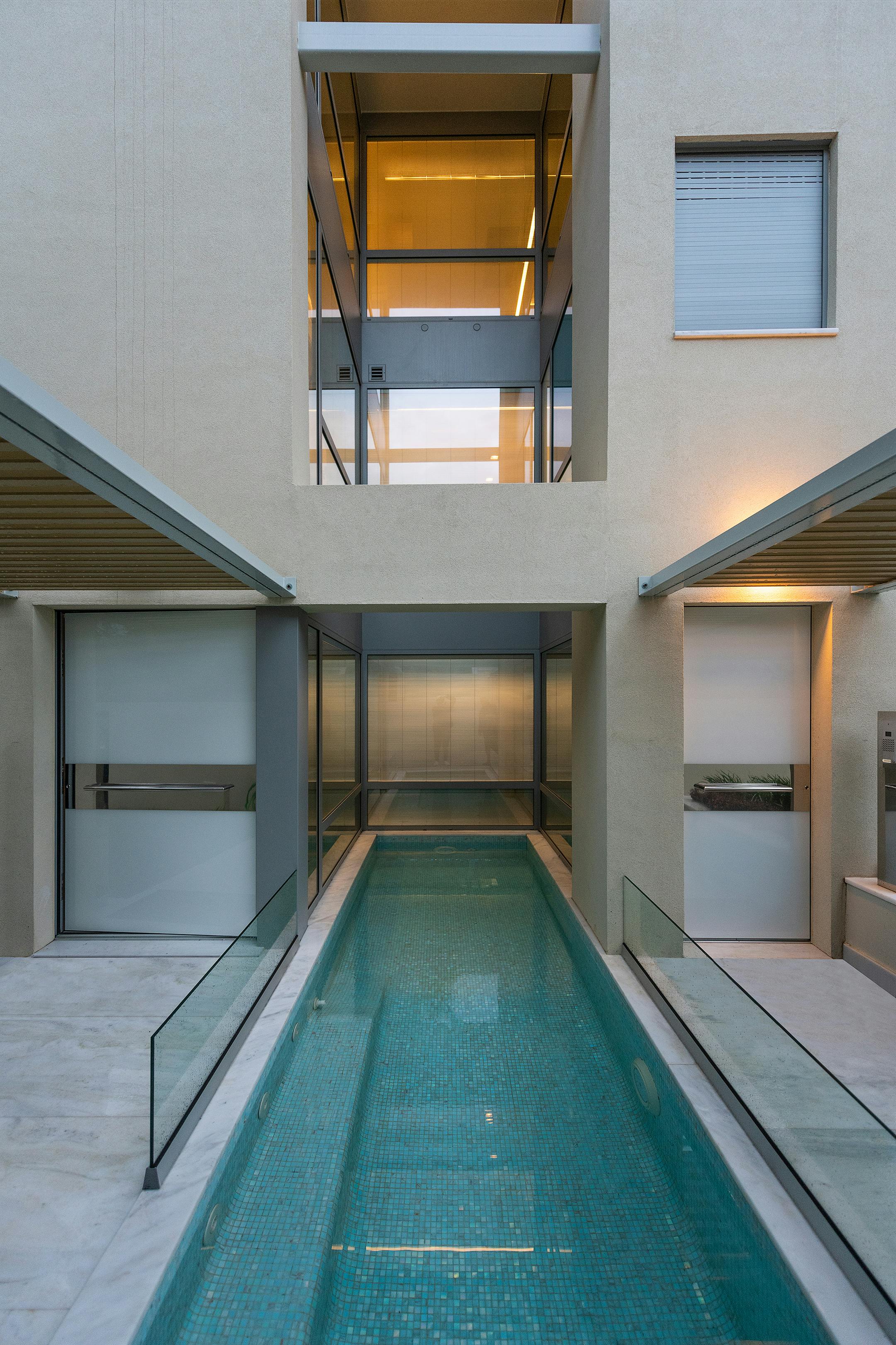 Double Dwelling at Chania, Crete by A&G Varoudakis Architects No7