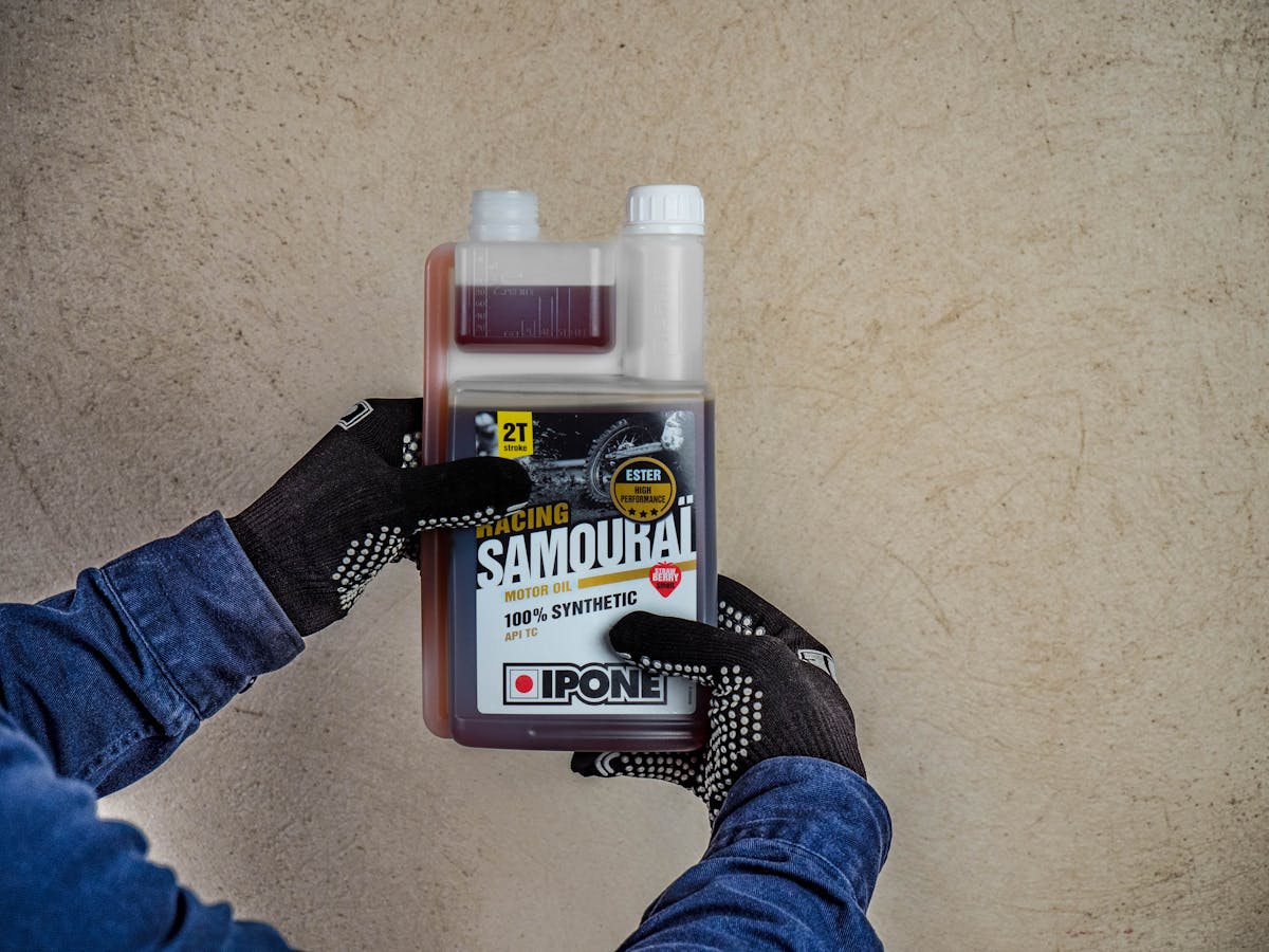 Tuto Comment réussir son mélange 2 temps IPONE