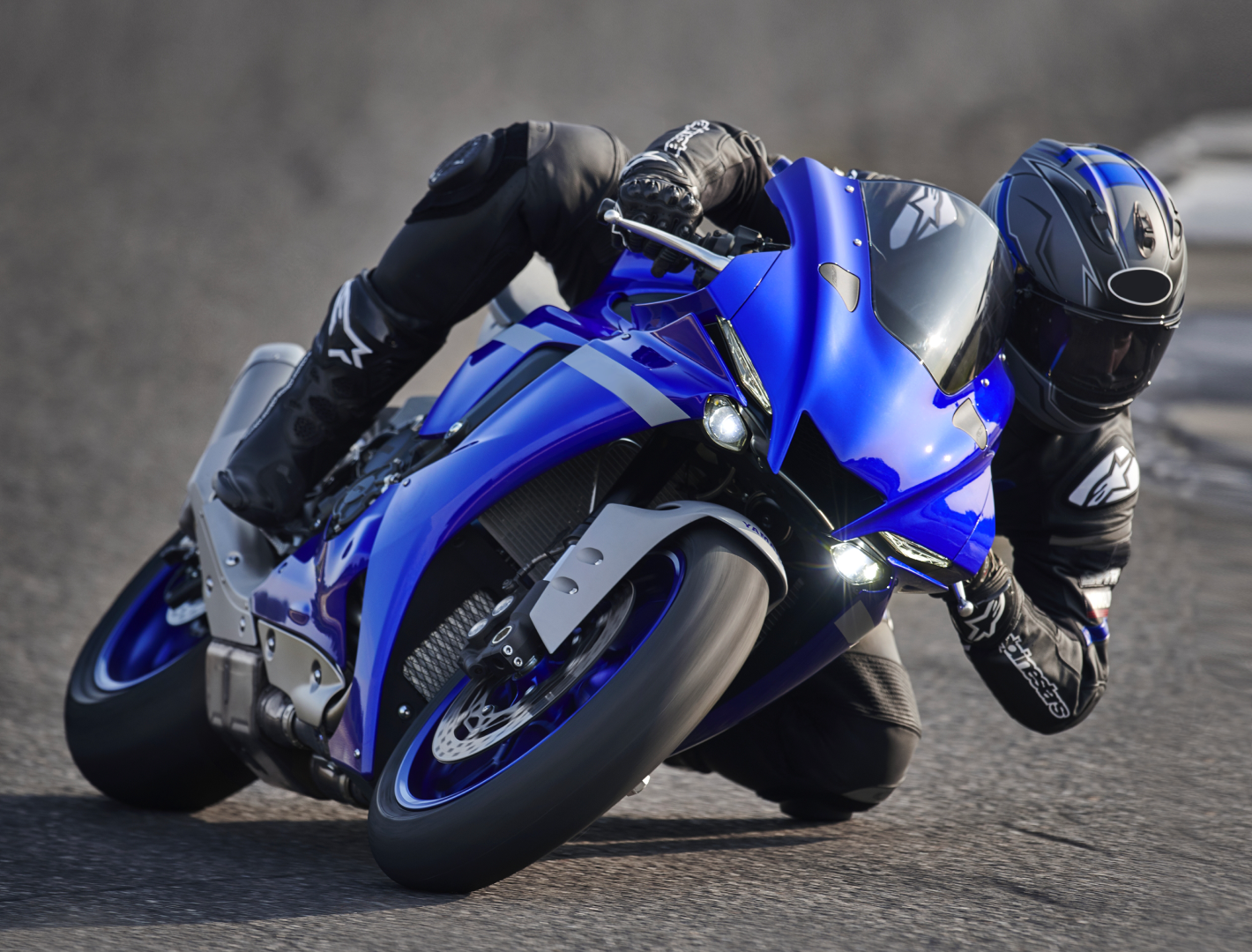 IPONE Motoröl 4-Takt 5W40 Full Power Katana – 100% Synthetisch Mit Estern, 4 Liter – Für Motorrad & Sportliches Fahren