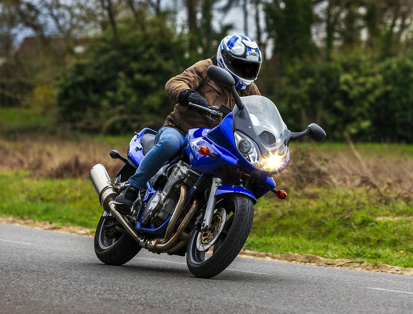 4 Takt Motorrad auf Straße