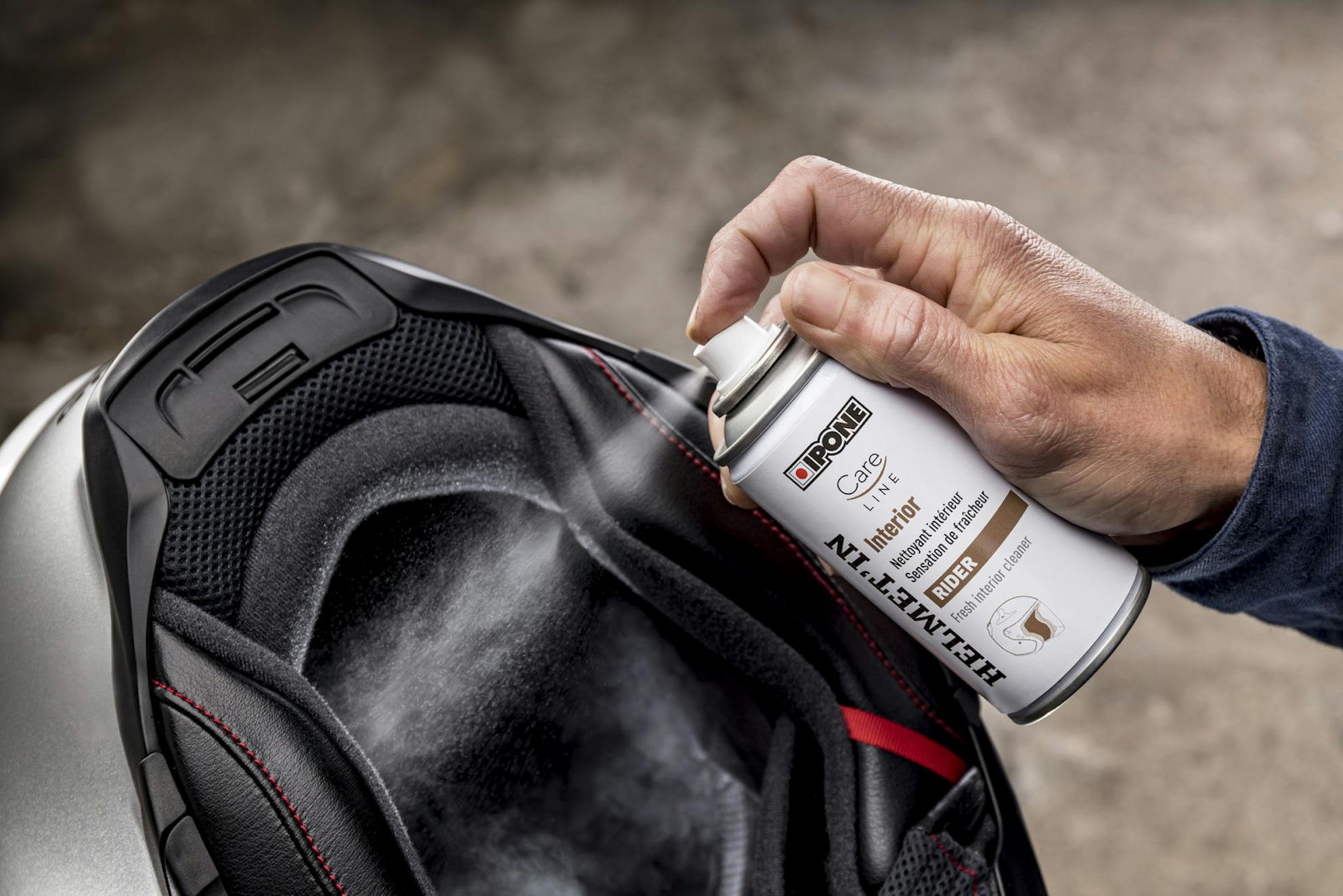 Bien nettoyer son casque de moto en 3 étapes IPONE