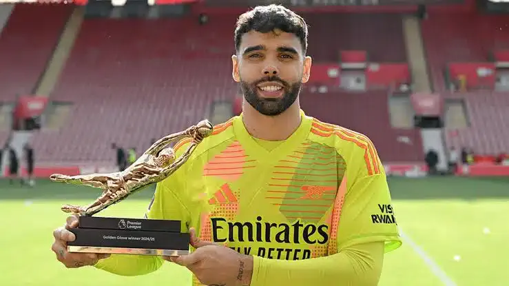 Arsenal Goalie David Raya Seals Third Straight Golden Glove